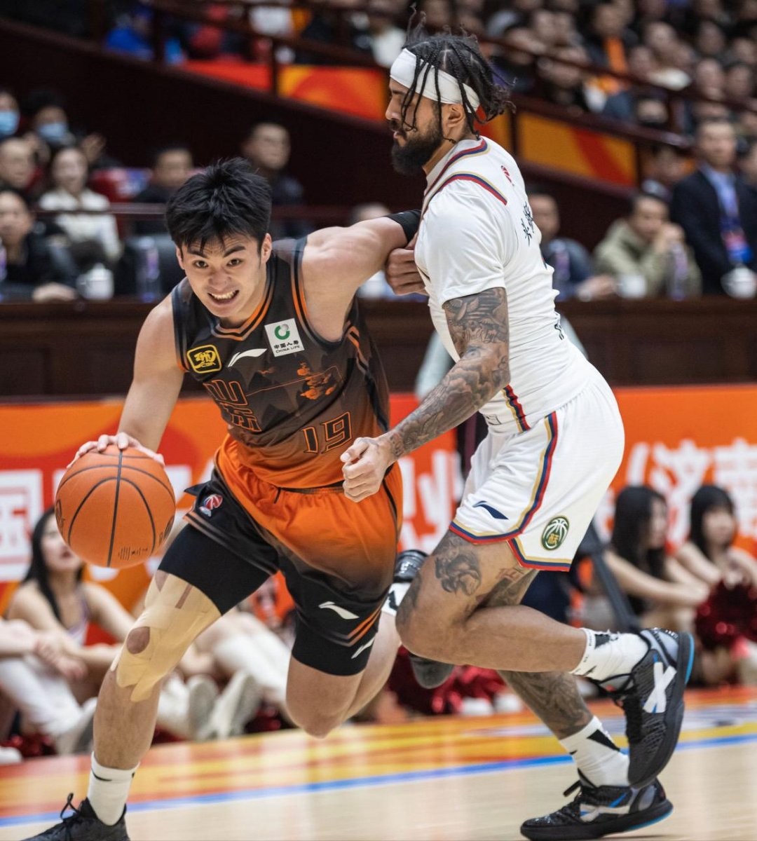 NBA常规赛赛程吃紧，北京国安集结日扳平良机，赛场秩序良好，临场指挥获称赞的简单介绍