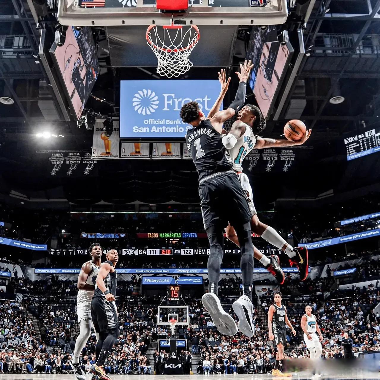 关于丹佛掘金训练开放日,赛前豪取连胜引欢呼,NBA常规赛在即,训练强度明显提升的信息 关于丹佛掘金训练开放日,赛前豪取连胜引欢呼,NBA常规赛在即,训练强度明显提升的信息