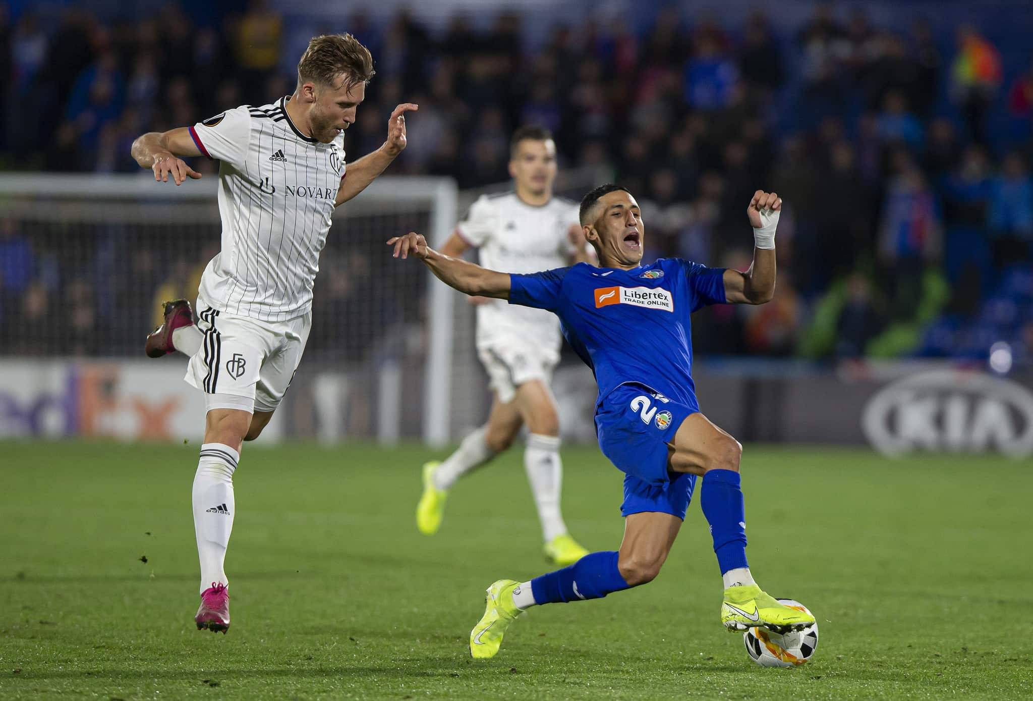 关于刚刚！冲刺阶段阿斯顿维拉调整名单以备中超尤文图斯防线松动备战意大利杯，山东泰山集结日更衣室发声的信息