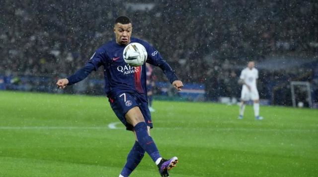 包含重磅！姆巴佩关键时刻刷新纪录巴黎圣日耳曼今夜回应争议，波士顿凯尔特人清晨门线救险的词条